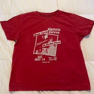 Brandy Melville - Cropped Graphic Tee